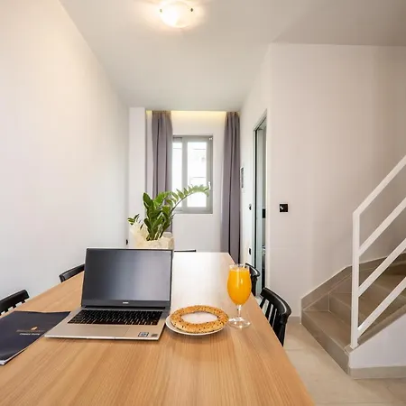 Aegean Breeze Luxury Next To The Sea Apart Otel