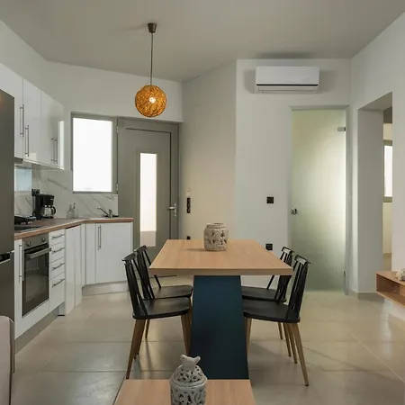 Ξενοδοχείο με διαμερίσματα Aegean Breeze Luxury Next To The Sea *